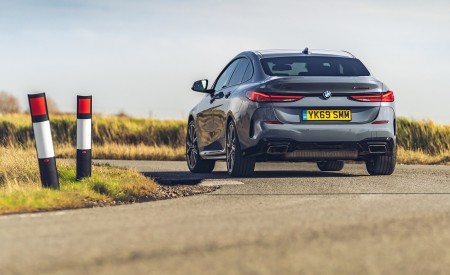 2020 BMW M235i Gran Coupe (UK-Spec) Rear Three-Quarter Wallpapers 450x275 (56)