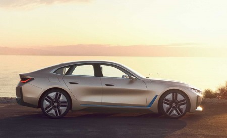 2020 BMW i4 Concept Side Wallpapers 450x275 (6)