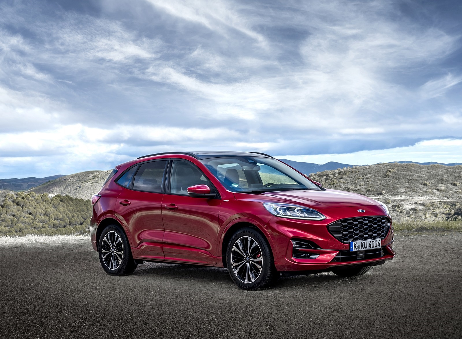 2020 Ford Kuga Hybrid ST-Line Front Three-Quarter Wallpapers #10 of 35