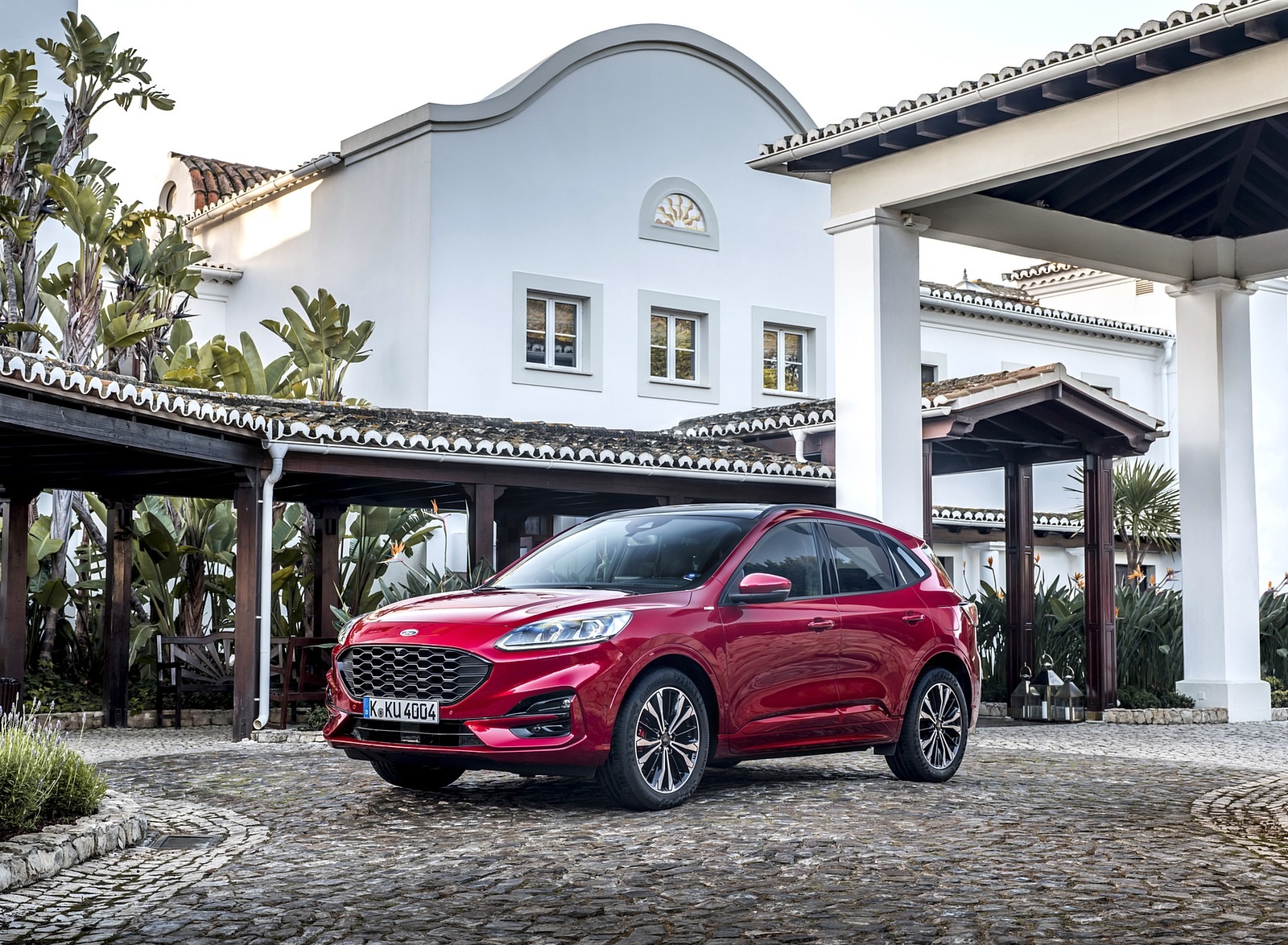 2020 Ford Kuga Hybrid ST-Line Front Three-Quarter Wallpapers (8)