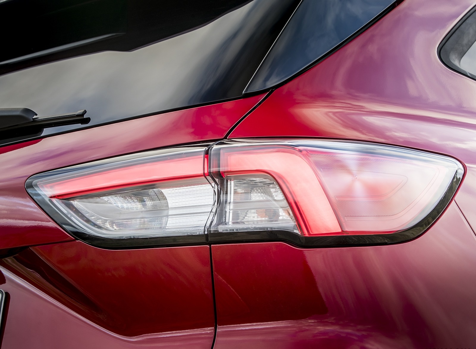 2020 Ford Kuga Hybrid ST-Line Tail Light Wallpapers #19 of 35