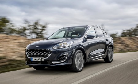 2020 Ford Kuga Hybrid Vignale Front Three-Quarter Wallpapers 450x275 (1)