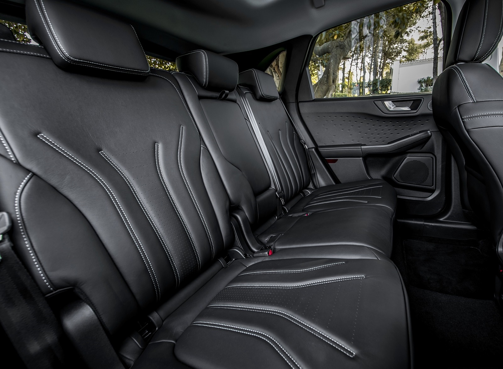 2020 Ford Kuga Hybrid Vignale Interior Rear Seats Wallpapers #21 of 27