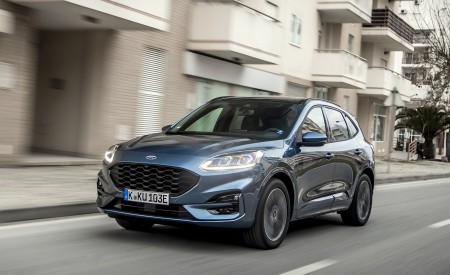 2020 Ford Kuga Plug-In Hybrid ST-Line Front Three-Quarter Wallpapers 450x275 (4)