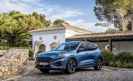 2020 Ford Kuga Plug-In Hybrid ST-Line Front Three-Quarter Wallpapers 450x275 (6)