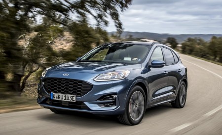 2020 Ford Kuga Plug-In Hybrid ST-Line Front Three-Quarter Wallpapers 450x275 (1)