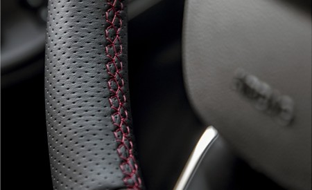 2020 Ford Kuga Plug-In Hybrid ST-Line Interior Steering Wheel Wallpapers 450x275 (24)