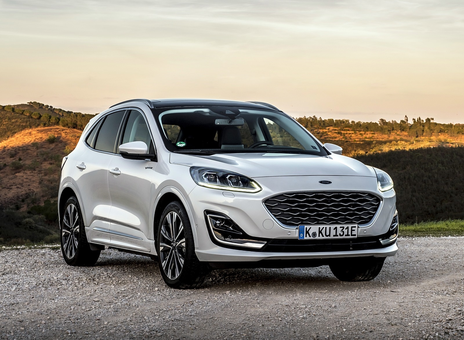 2020 Ford Kuga Plug-In Hybrid Vignale Front Three-Quarter Wallpapers (7)