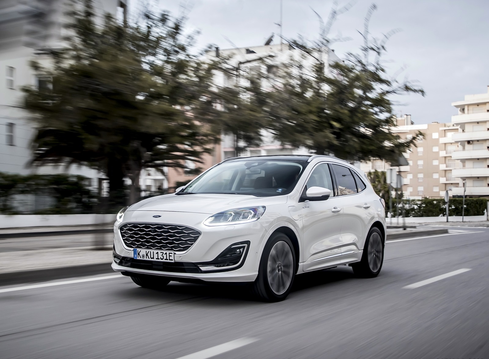 2020 Ford Kuga Plug-In Hybrid Vignale Front Three-Quarter Wallpapers (1)