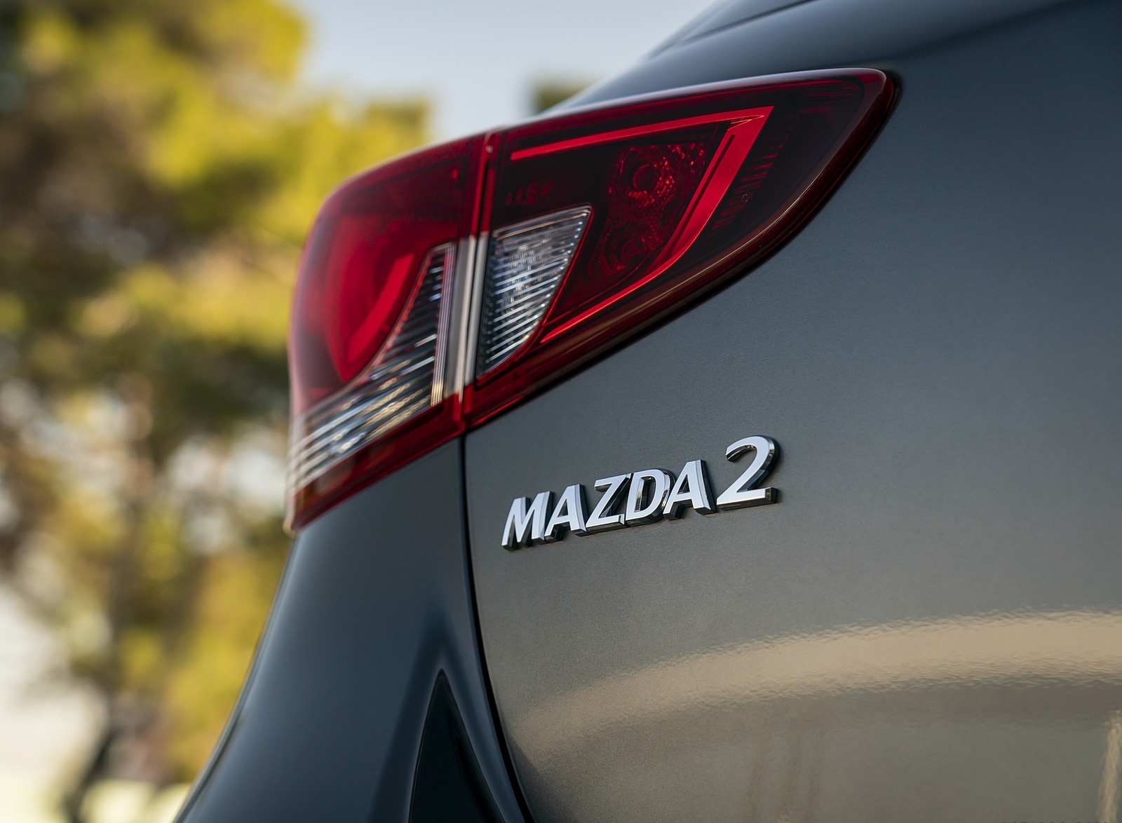 2020 Mazda2 (Color: Machine Grey) Badge Wallpapers #166 of 180