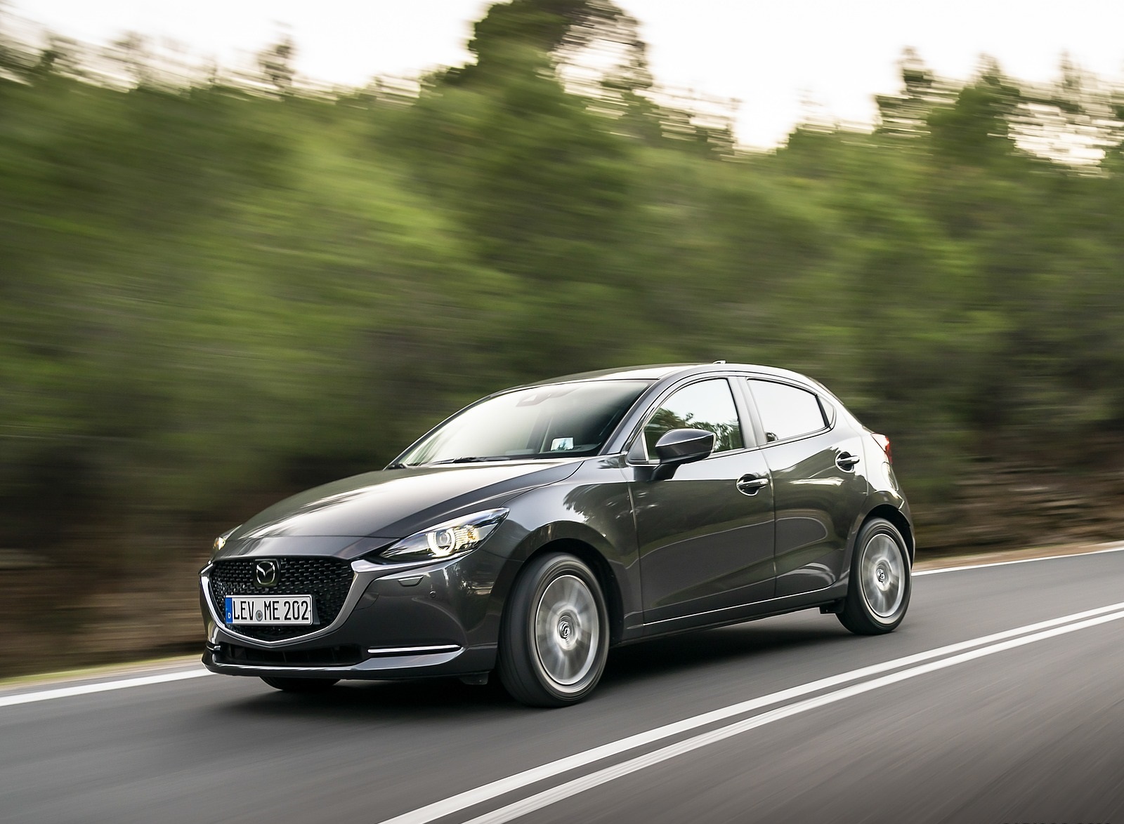 2020 Mazda2 (Color: Machine Grey) Front Three-Quarter Wallpapers #135 of 180