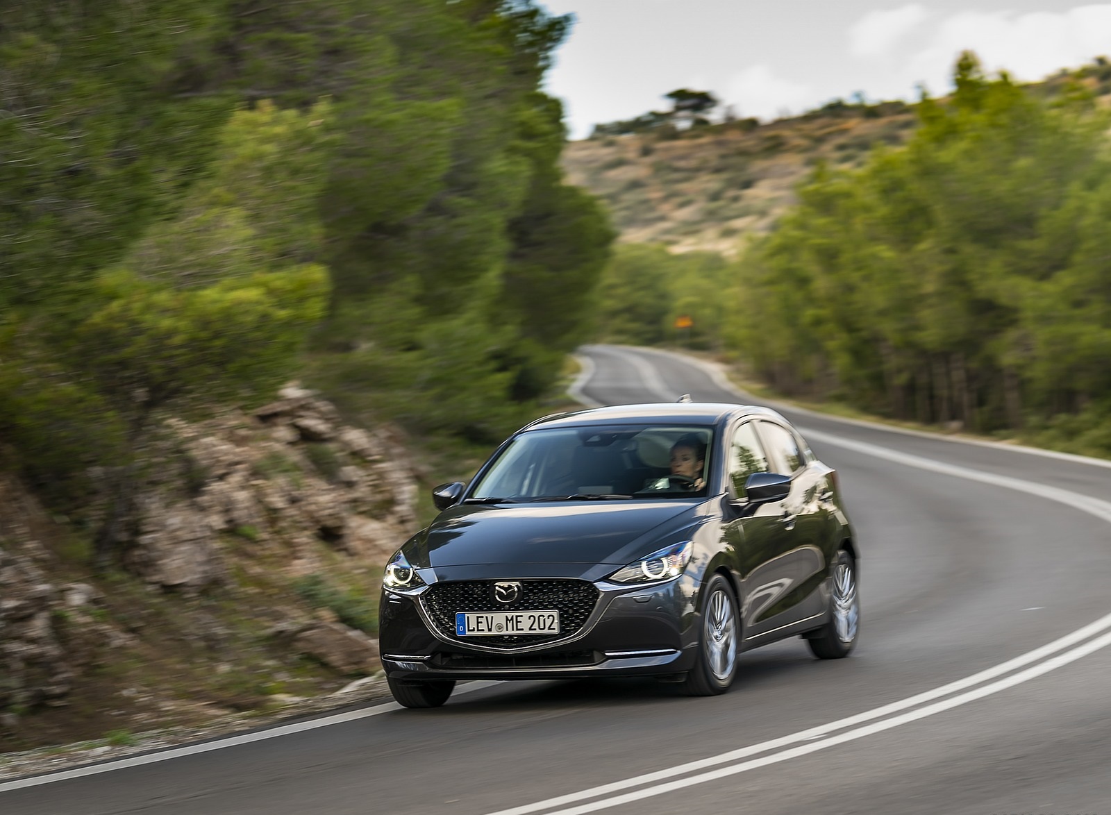 2020 Mazda2 (Color: Machine Grey) Front Three-Quarter Wallpapers #111 of 180