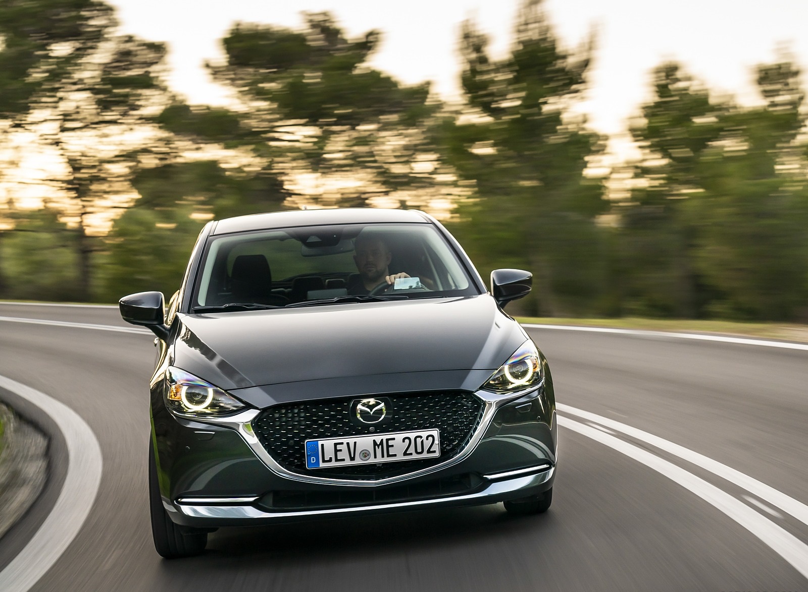 2020 Mazda2 (Color: Machine Grey) Front Wallpapers #117 of 180