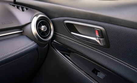 2020 Mazda2 (Color: Machine Grey) Interior Detail Wallpapers 450x275 (174)