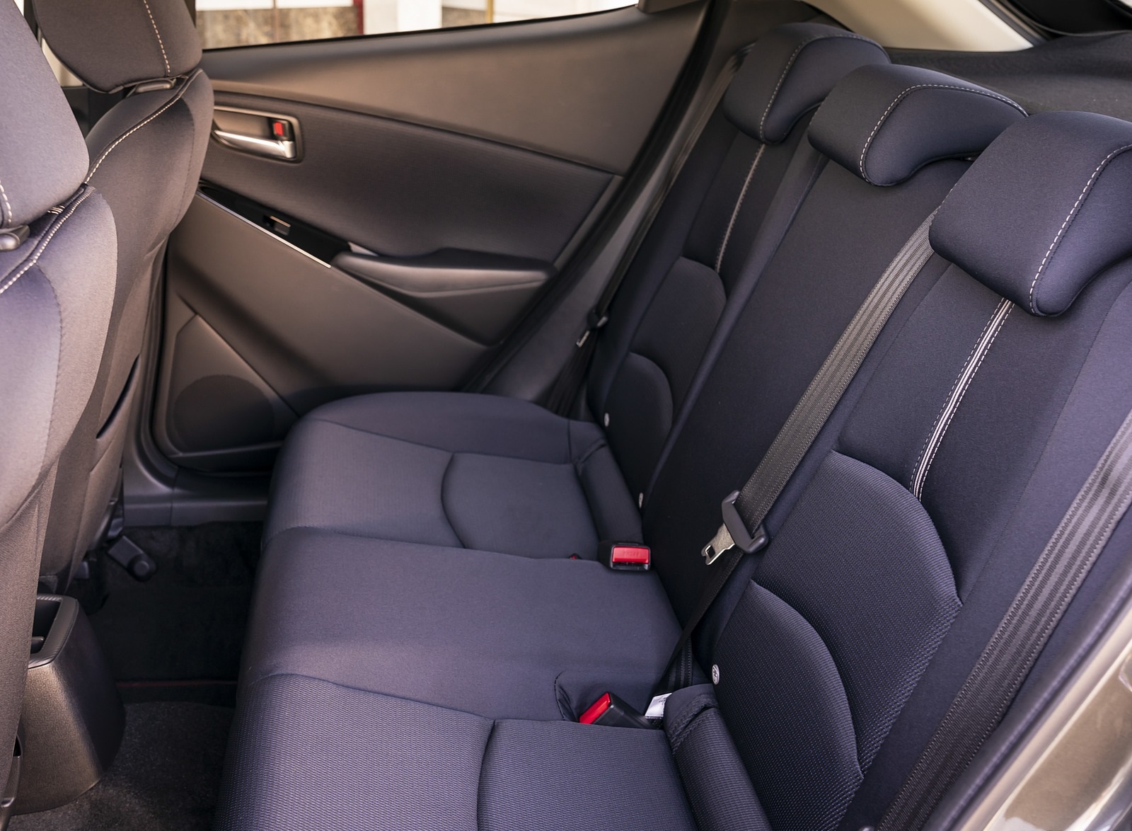 2020 Mazda2 (Color: Machine Grey) Interior Rear Seats Wallpapers #178 of 180