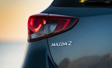 2020 Mazda2 (Color: Machine Grey) Tail Light Wallpapers 450x275 (158)