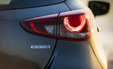 2020 Mazda2 (Color: Machine Grey) Tail Light Wallpapers 450x275 (157)