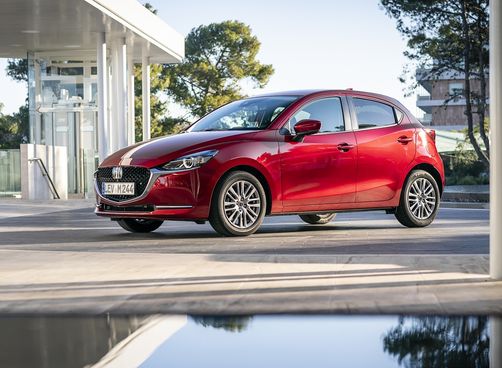 2020 Mazda2 (Color: Red Crystal) Front Three-Quarter Wallpapers #75 of 180