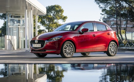 2020 Mazda2 (Color: Red Crystal) Front Three-Quarter Wallpapers 450x275 (76)