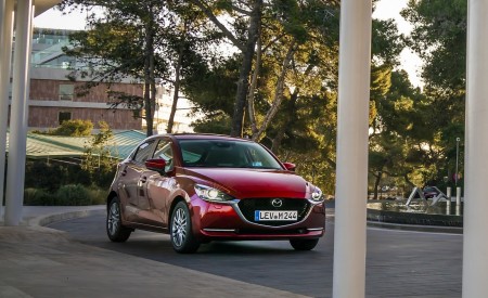 2020 Mazda2 (Color: Red Crystal) Front Three-Quarter Wallpapers 450x275 (77)