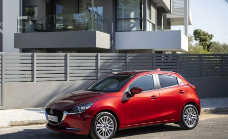 2020 Mazda2 (Color: Red Crystal) Front Three-Quarter Wallpapers 450x275 (78)