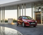 2020 Mazda2 (Color: Red Crystal) Front Three-Quarter Wallpapers 150x120 (70)