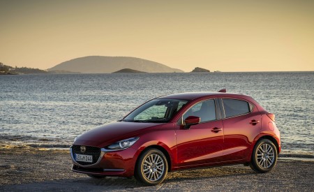 2020 Mazda2 (Color: Red Crystal) Front Three-Quarter Wallpapers 450x275 (57)