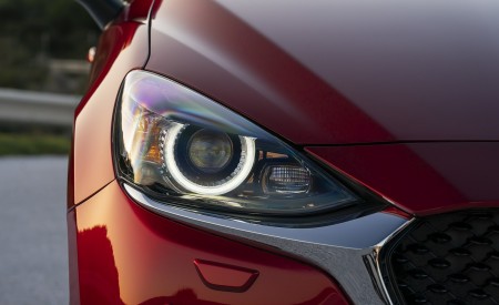 2020 Mazda2 (Color: Red Crystal) Headlight Wallpapers 450x275 (87)