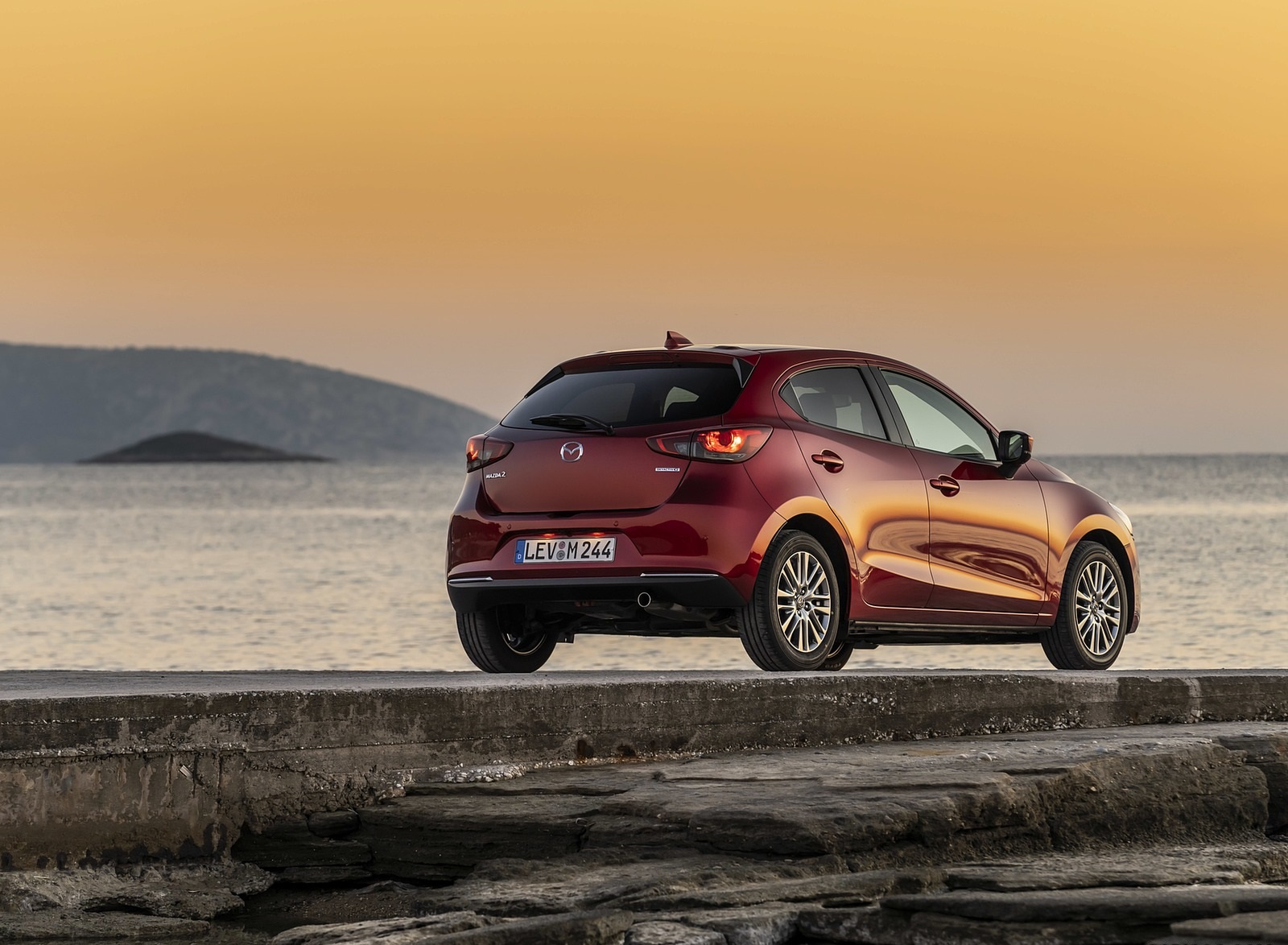 2020 Mazda2 (Color: Red Crystal) Rear Three-Quarter Wallpapers #60 of 180