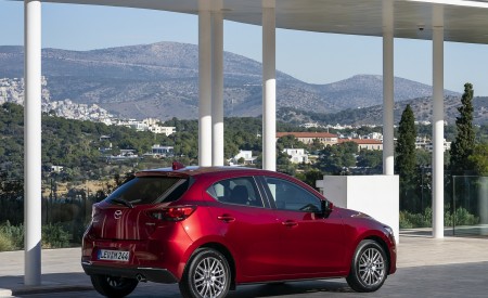 2020 Mazda2 (Color: Red Crystal) Rear Three-Quarter Wallpapers 450x275 (81)