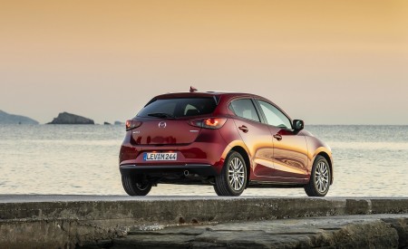 2020 Mazda2 (Color: Red Crystal) Rear Three-Quarter Wallpapers 450x275 (61)