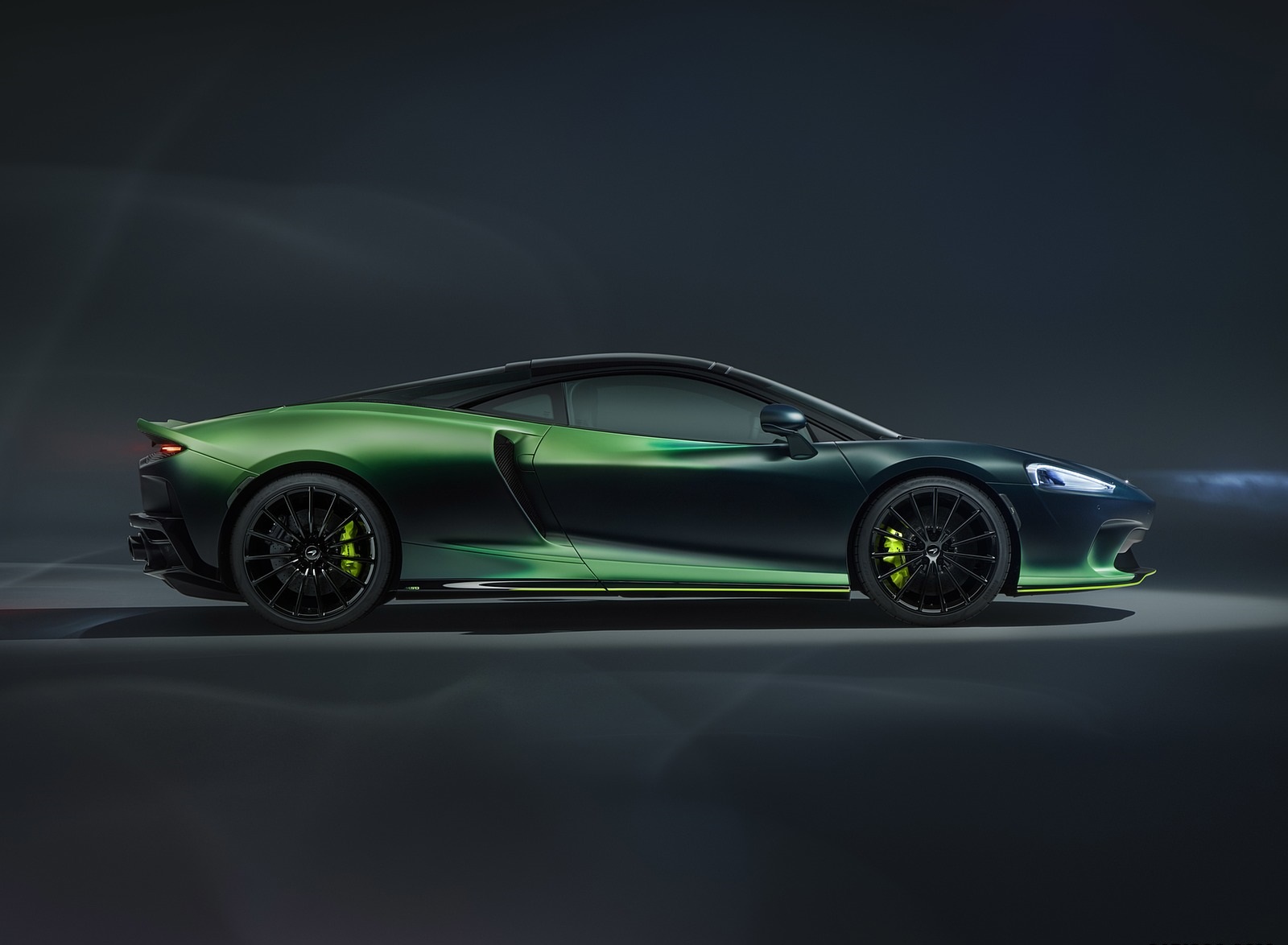 2020 McLaren GT Verdant Theme by MSO Side Wallpapers #4 of 10