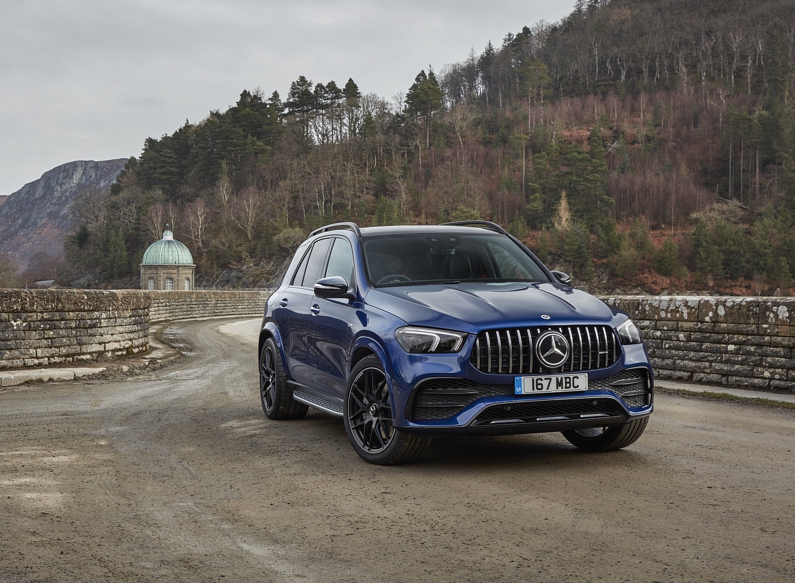 2020 Mercedes-AMG GLE 53 (UK-Spec) Front Three-Quarter Wallpapers #22 of 41