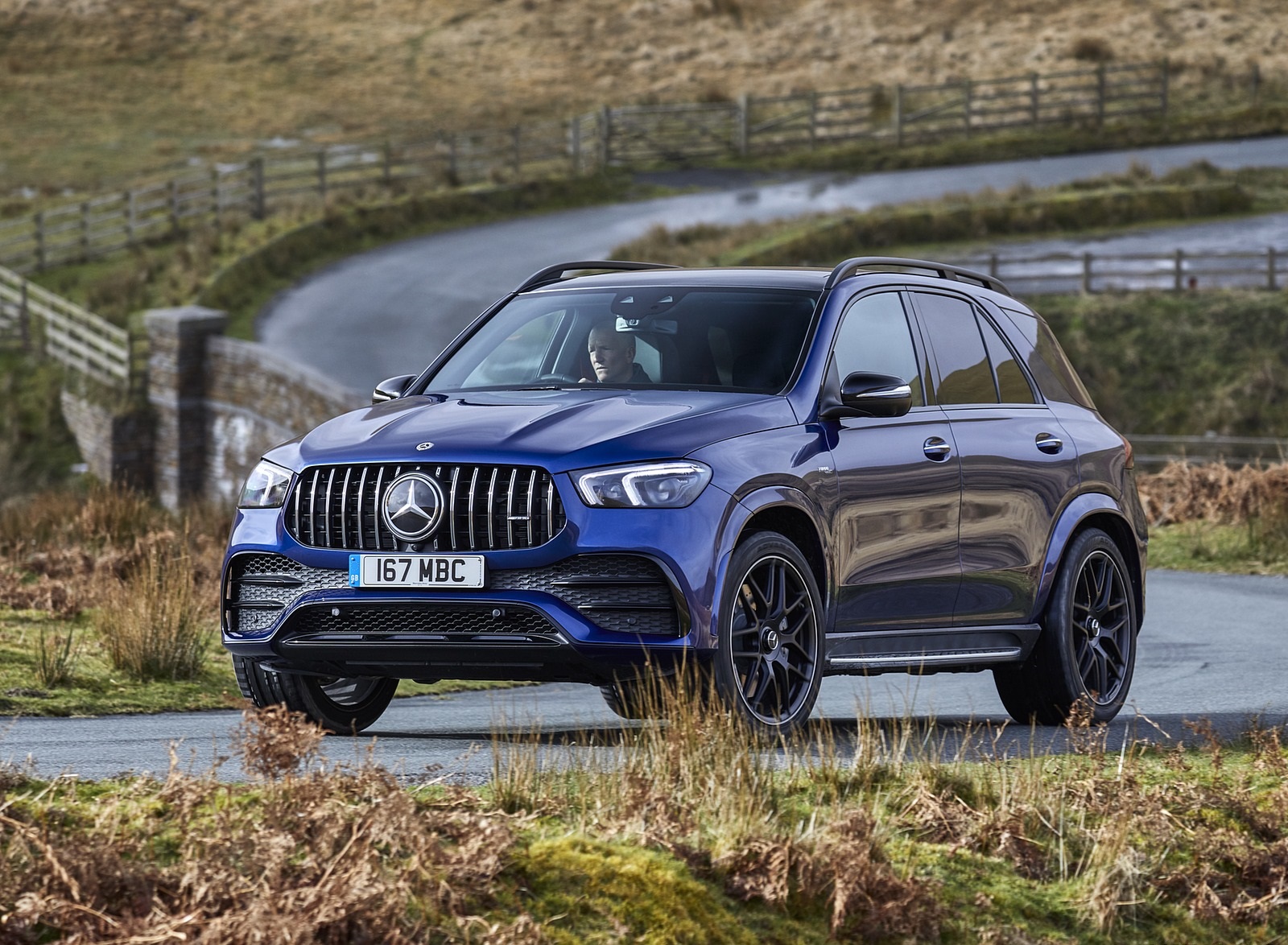 2020 Mercedes-AMG GLE 53 (UK-Spec) Front Three-Quarter Wallpapers (2)