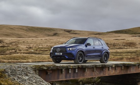 2020 Mercedes-AMG GLE 53 (UK-Spec) Front Three-Quarter Wallpapers 450x275 (23)