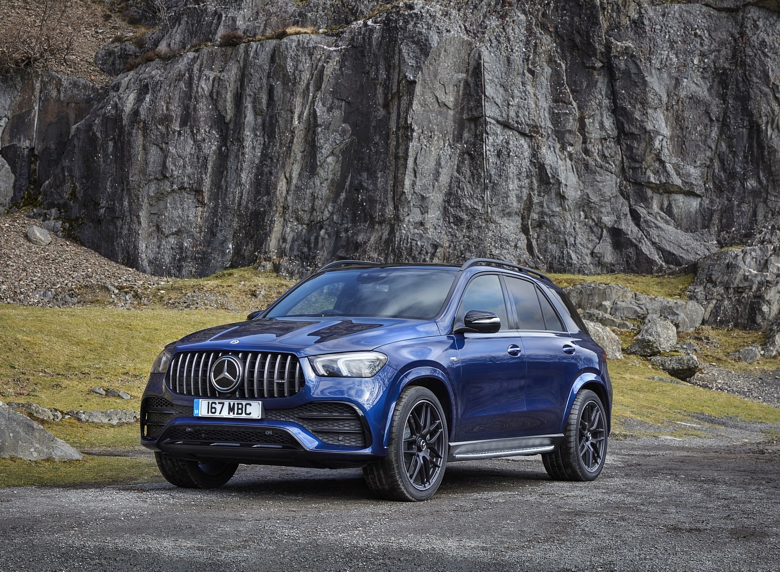 2020 Mercedes-AMG GLE 53 (UK-Spec) Front Three-Quarter Wallpapers #24 of 41