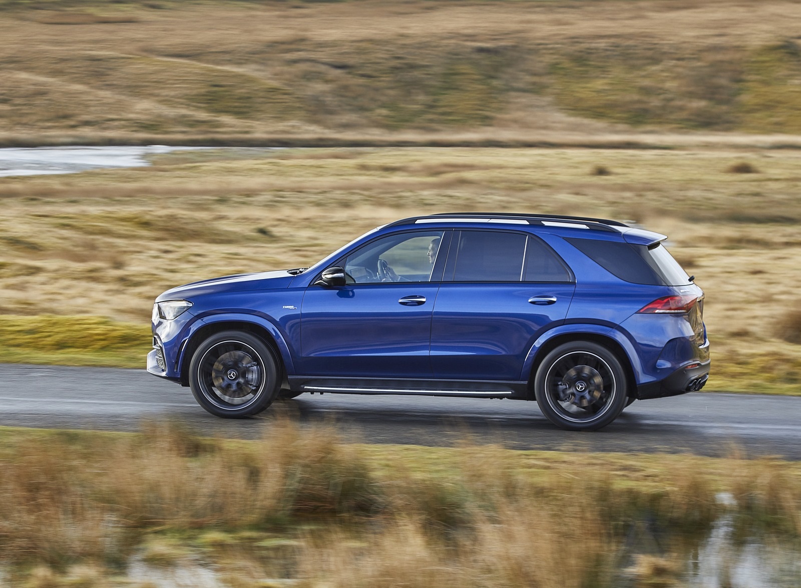 2020 Mercedes-AMG GLE 53 (UK-Spec) Side Wallpapers #11 of 41