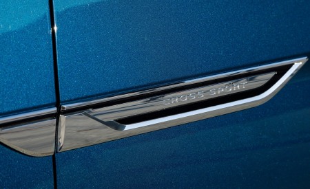 2020 Volkswagen Atlas Cross Sport SE with Technology (Color: Tourmaline Blue) Detail Wallpapers 450x275 (15)