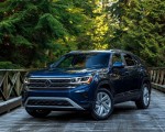 2020 Volkswagen Atlas Cross Sport SE with Technology (Color: Tourmaline Blue) Front Three-Quarter Wallpapers 150x120