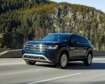 2020 Volkswagen Atlas Cross Sport SE with Technology (Color: Tourmaline Blue) Front Three-Quarter Wallpapers 150x120