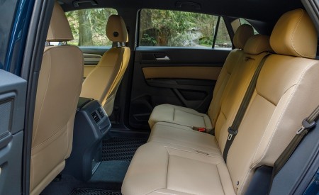 2020 Volkswagen Atlas Cross Sport SE with Technology (Color: Tourmaline Blue) Interior Rear Seats Wallpapers 450x275 (21)