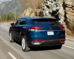 2020 Volkswagen Atlas Cross Sport SE with Technology (Color: Tourmaline Blue) Rear Three-Quarter Wallpapers 150x120 (6)