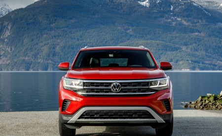 2020 Volkswagen Atlas Cross Sport SEL (Color: Aurora Red) Front Wallpapers 450x275 (63)