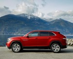 2020 Volkswagen Atlas Cross Sport SEL (Color: Aurora Red) Side Wallpapers 150x120 (68)
