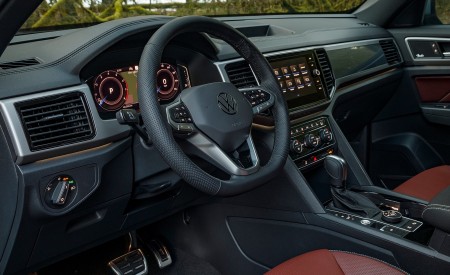 2020 Volkswagen Atlas Cross Sport SEL Premium R Line (Color: Pure Gray) Interior Wallpapers 450x275 (36)