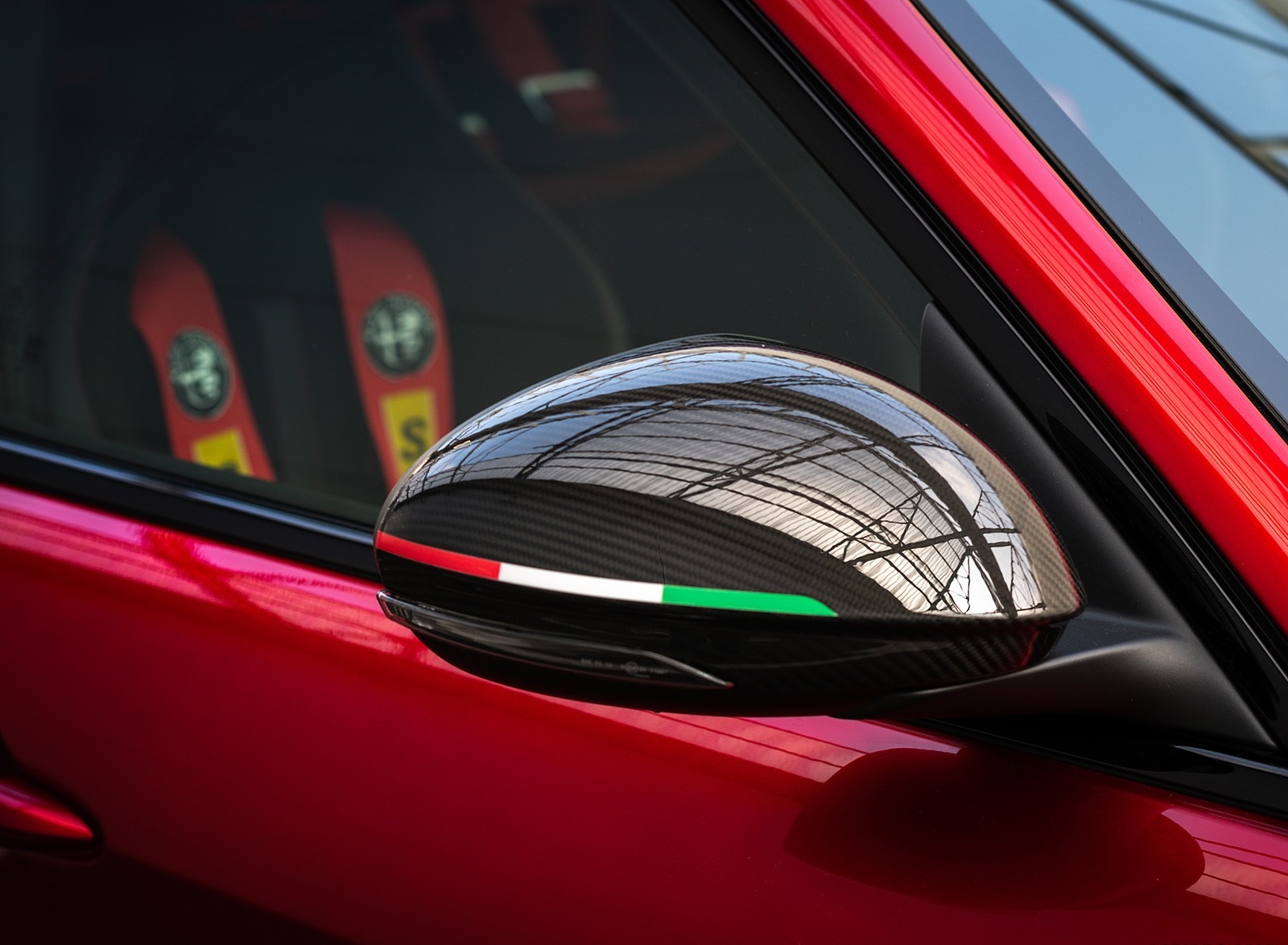 2021 Alfa Romeo Giulia Sprint GT Mirror Wallpapers #62 of 78