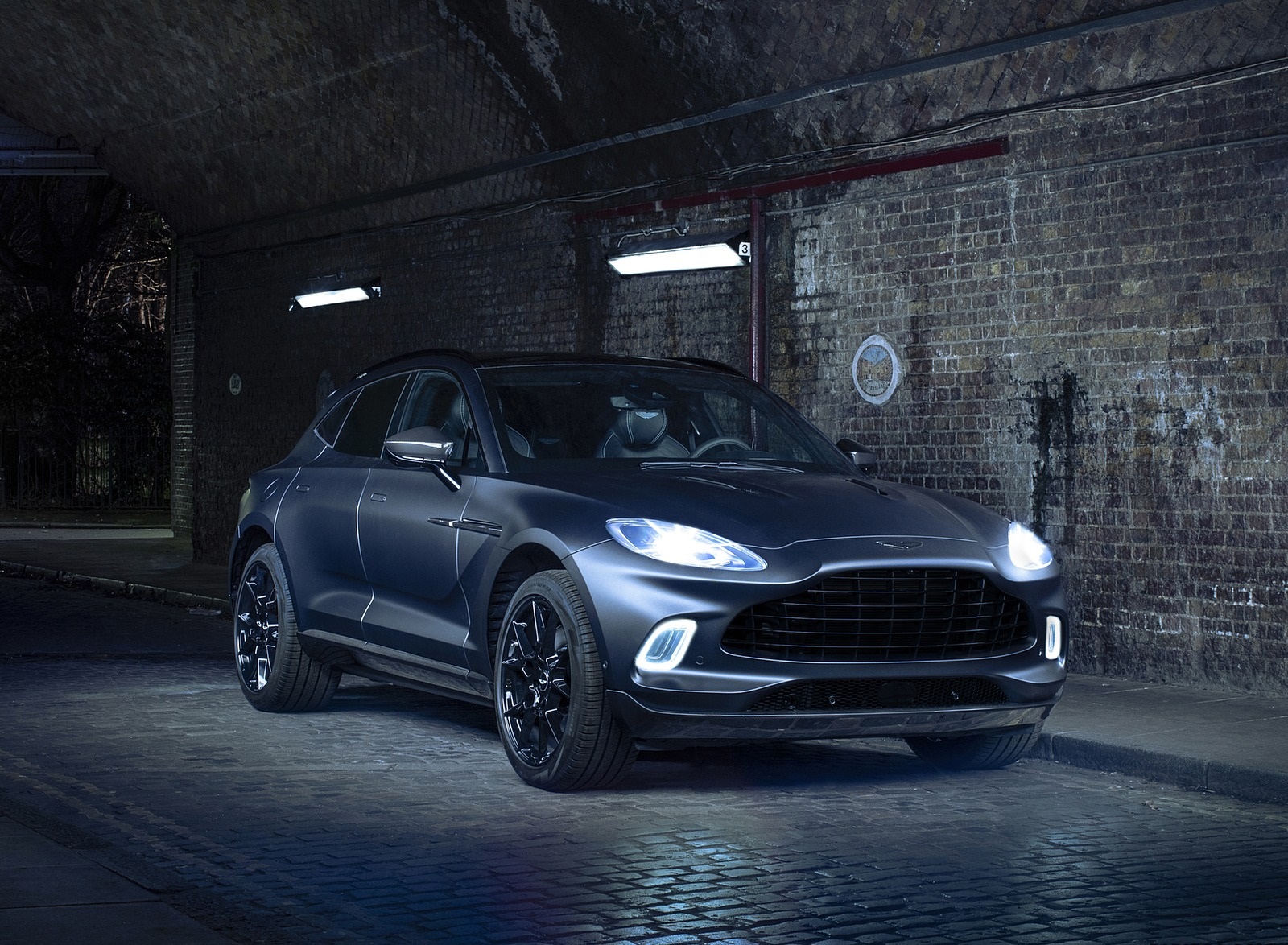 2021 Aston Martin DBX Q by AM Front Three-Quarter Wallpapers (5)
