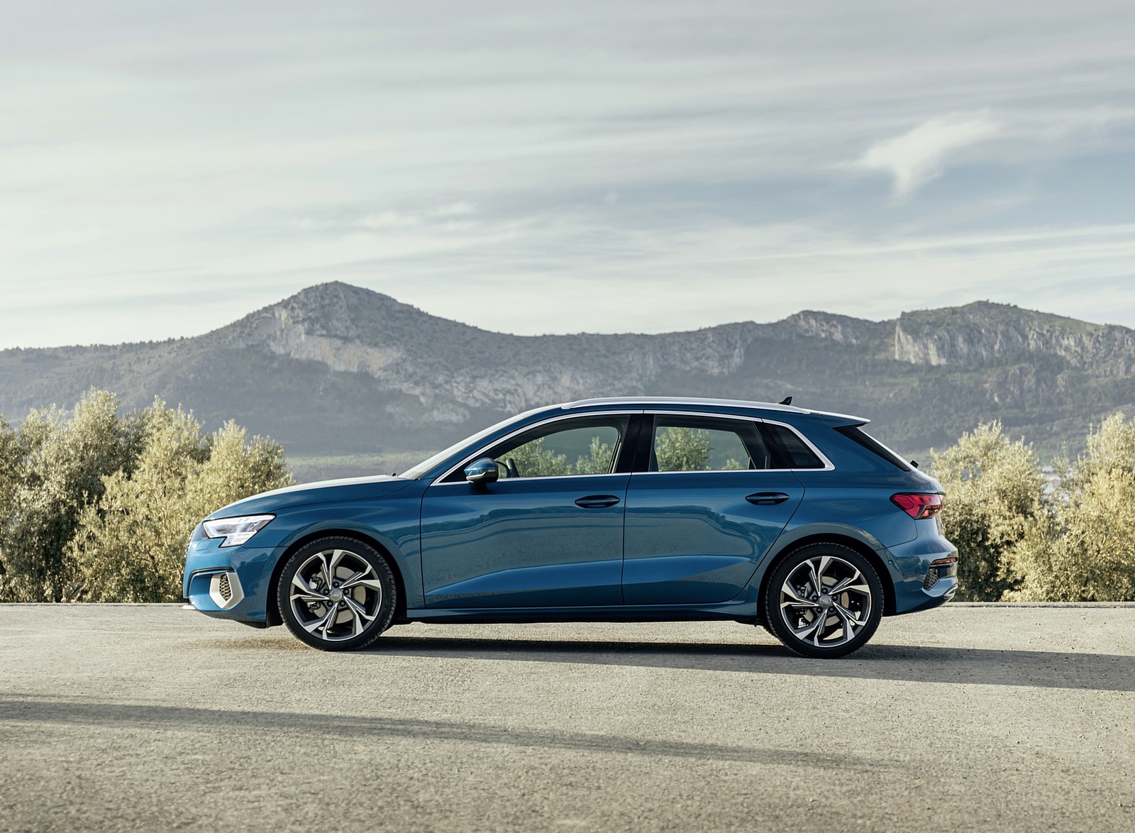 2021 Audi A3 Sportback (Color: Turbo Blue) Side Wallpapers #32 of 121