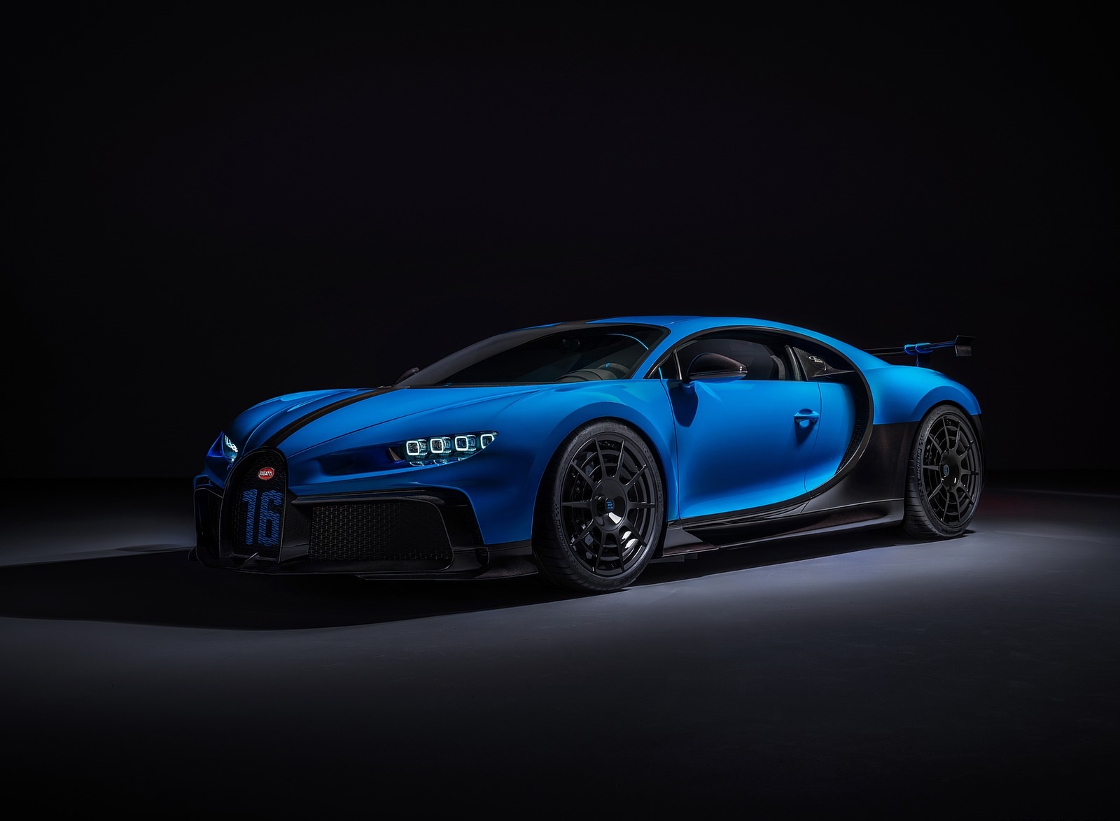 2021 Bugatti Chiron Pur Sport Front Three-Quarter Wallpapers #93 of 119