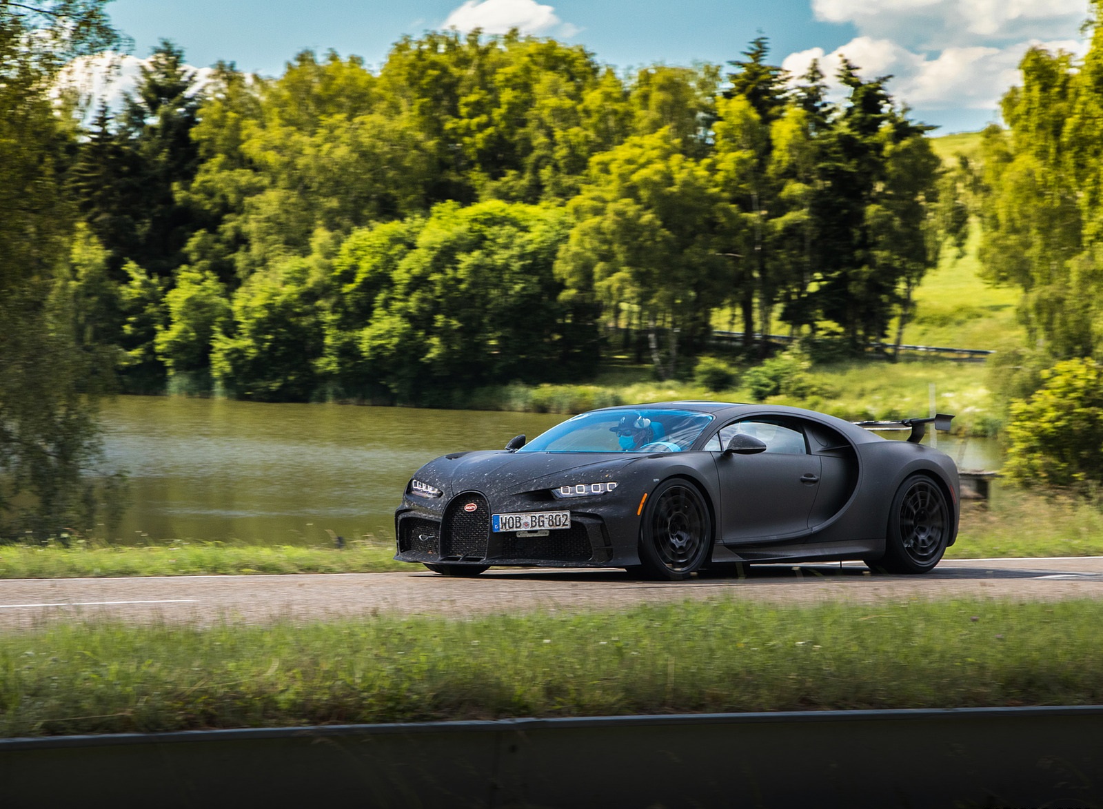 2021 Bugatti Chiron Pur Sport Front Three-Quarter Wallpapers #54 of 119